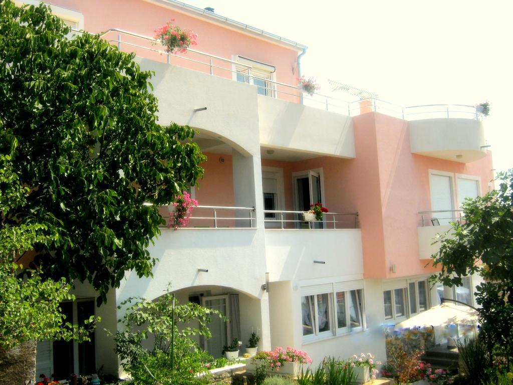 טיסנו Apartments Matea מראה חיצוני תמונה